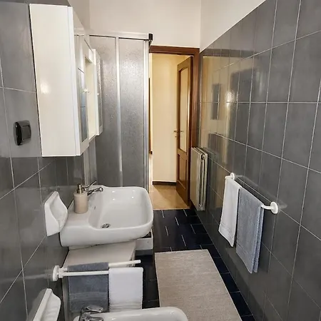 Lägenhet -luxury Sea View Apartment- Beachfront Escape Savona
